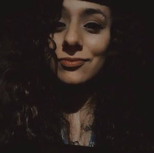 Meet your Posher, Candace